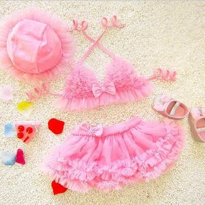 Toptan Ins Moda Iki Parçalı Bebek Kız Bikini Bebek Yürüyor Ruffles Katı Dantel Mayo Küçük Mayo 0-6Y 210529