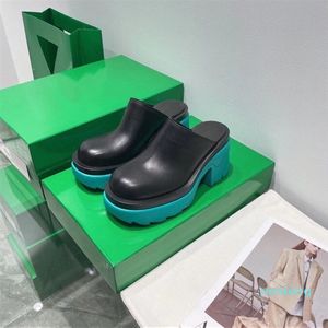 2021 Designer Sandaler Slides Designers Heels Sandal Chunky Non-Slip Wear-Resistant Heel Half Drag Loafers Färgglada Solor Round Head Pu 5656