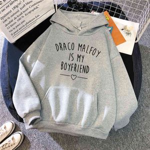 Draco Malfoy هو رسالة صديقي طباعة Sweatshirts Harajuku Hoodies Women 2021Spring الأزياء غير الرسمية أزياء الشارع Wram Pink Tops 563