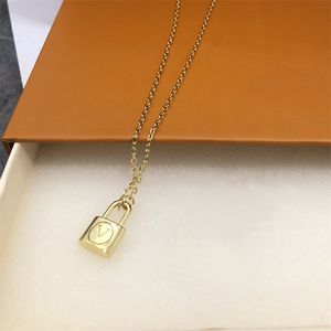 Golden Lock Letter Pendant Necklaces With Box Simple Seiko Hip Hop Jewelry Fashion Personality Gift For Lover Necklace