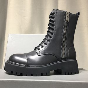 Balenaiicgaa Top Balenciaaa äkta bästa kvalitetsläderkvalitet Ankelstövlar Kvinnor Sko snörning upp tjock botten Half Boot Zip Big Round Toes Martin Booties Luxury Desi