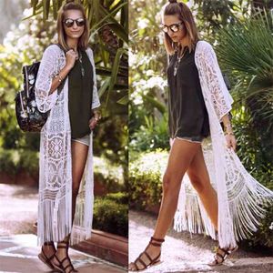 Lace Beach Cover Up Kaftan Klänning Sommar Kvinnor Sexig Tassel Hollow Out See-Through Robe White Wear 210604