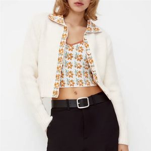 Streetwear Women Floral Embroidery Turn Down Collar Sweater Fashion Ladies knitted short coats Vintage Female Cardigan 210427