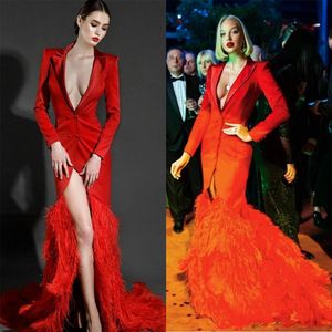 Deep V Neck Red Aftonklänningar 2021 Front Split Luxury Feathers Prom-kappor Elegant Vestido de Novia