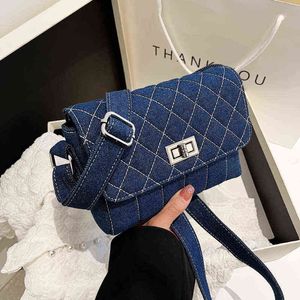 Shoppingkassar Små denim flap Crossbody slingkassar för kvinnor 2022 Sommar trendig axel sidoväska Casual damer handväskor och plånböcker 8150 220304