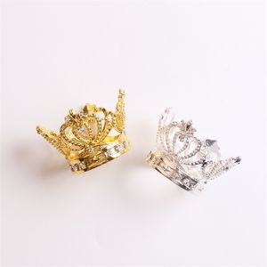 Kirsite An Crown Napkin Ringsホテル宴会の結婚式のテーブル飾りティッシュリングファッションナプキンズバックル5 8ZW B3