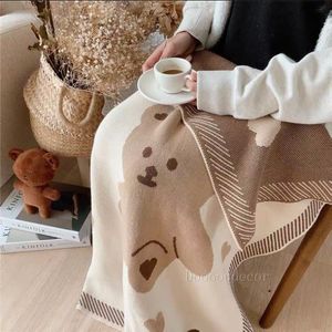 2021 New Designer Cotton knitted jacquard love bear hug blanket Winter afternoon nap children quilt Throw Cape Blankets Air conditioning blanket 2 colors