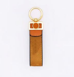 keychain L letter leather keychains Designer Keychain Key Chain Buckle lovers Car Keychain Handmade Leather Keychains Men Women Bags Pendant Accessories 15 Color
