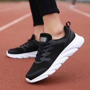 Atacado 2023 tênis masculino feminino tênis de corrida super leve respirável tênis preto branco rosa ao ar livre EUR 35-41 WY04-8681