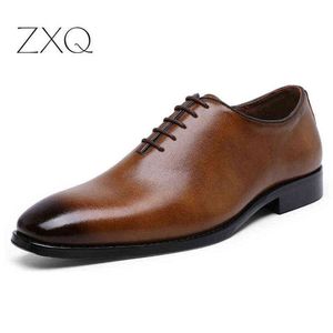 2021 I più nuovi uomini vestono le scarpe Designer Business Office Lace-Up Dress Shoes Uomo Retro Genuine Leather Oxford Shoes for Men taglia grande H1125