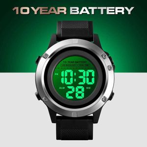 Skmei Led Dual Time Orologi da polso da uomo Sport Orologio da uomo digitale Impermeabile Dieci anni Allarme batteria Chrono Orologio Montre Homme 1518 Q0524