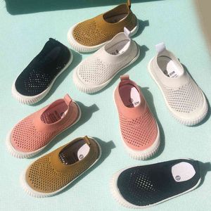 Primavera verão outono bebê meninos e meninas casuais doces cor malha malha sapatos de malha crianças moda respirável 210508