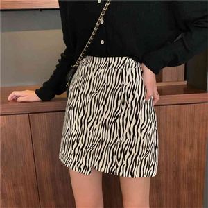 Ankomst Höst Street Style Women High Waist Slim Asymmetrisk Kjol All-matchad Casual Zebra Striped Mini Kjolar S292 210512