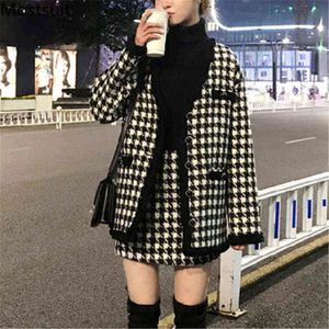 Houndstooth Vintage İki Parçalı Setleri Kıyafetler Kadınlar Sonbahar Hırka Tops ve Mini Etek Takım Elbise Zarif Bayanlar Moda 2 Parça Setleri 211119