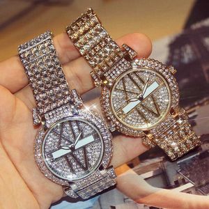 Diamentowy Zegarek Kobiety Projektant Luksusowa Marka Złote Kobiety Wrist Zegarki Sukienka Charms Ladies Zegarki Montre Femme 210527