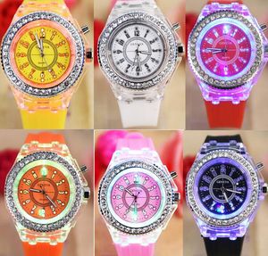 Geneva LED Lysous Diamond Armbandsur Crystal Digital Light Watch Unisex Rhinestone Silikon Jelly Candy Fashion Flash Up Backlight Quartz Klockor