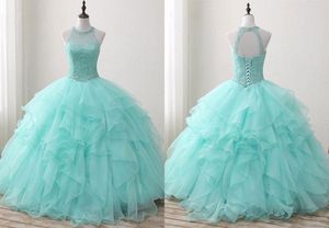 Helles Aqua 2023 Günstige Sweet 16 Mädchen Party Ballkleider Sheer Neck Keyhole Back Kristall Perlen Ballkleider mit Rüschen Quinceanera Kleider