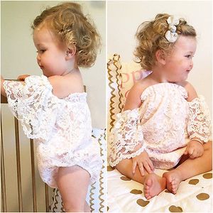 Spädbarnskläder Baby Rompers Sommardesign Babyflickor Kläder Lace Fly Sleeve Jumpsuits Toddler Outfits Bomull Bodysuits Baby Climb Kläder