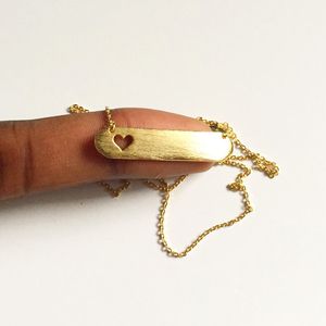 30 pcs Gold Silber hohl aus offenem Herzen Halsketten Einfacher Balken mit Herzketten lieben Herz -Tag -Halsketten für Liebhaber Paare