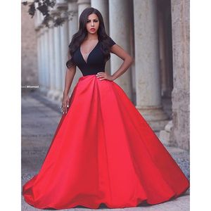 Sexy Red And Black Dubai Abaya Prom Dress Ball Gown Muslim Evening Dresses Deep V Neck Short Sleeve Long Dubai Evening Dresses d004