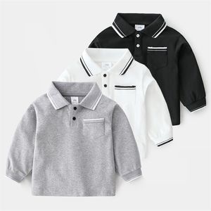 Våren Autum 2-8 9 10 12 År Barnkläder Solid Färg Pocket Bomull Långärmad T-shirt för barn Boys 210625