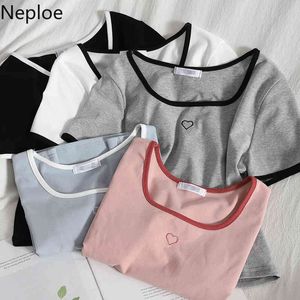 Neploe T-shirts för kvinnor Kärlek Hjärta Broderad T Shirt Sommar Casual Tees High Street Korean Fashion Short Sleeve Toppar Ladies 210422