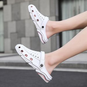 Breathable Slippers Wholesale Summer Sandy beach Outdoor Hole shoes flip-flops Lady Gentlemen Walking Shower Room Indoor