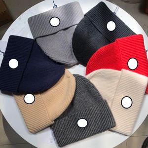 Lettere per cappelli di lana da donna alla moda autunnale stampate in una varietà di colori diversi Accessori per abbigliamento casual all'aperto