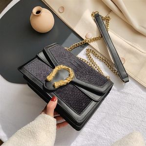 Factory wholesale women handbag streets fashion Alligator chain bag winter flannel messenger bags street trend contrast leather handbags