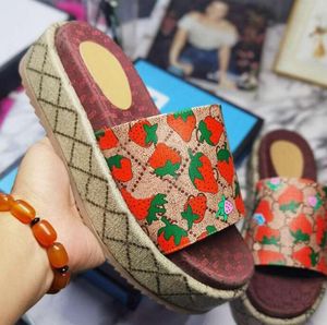 Kadın Sandalet Takozlar Artı Yüksek Topuklu Yaz Çevirme Flop Chaussures Femme Platformu Ayakkabı Açık Toe Renkli Bayanlar Kadın Boyutu35-41 Kutusu Toz Çanta Ile