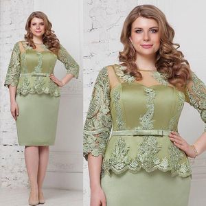 Moda Sage Matka Formalne Suknie Plus Rozmiar Peplum Prom Sukienka Sheer Bateau Neck Koronki Suknie Wieczorowe Rękawy Osłona Kolana Długość Satynowa Matka panny młodej Nosić