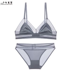 shaonvmeiwu No sponge triangle cup ladies underwear red benmingnian bra set without steel ring ultra-thin style X0526