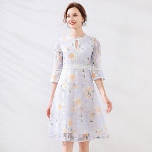 Elegant Lace Sunflower Print Dress Women Hollow Out Floral Flare Sleeve Lace Dress High Waist Office Lady Casual Summer Dress 210514