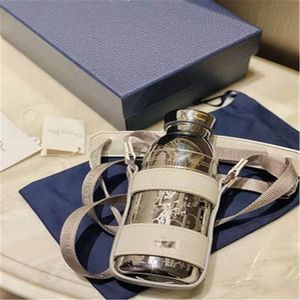 Wholesale thermos flask bottle for sale - Group buy classical design Water Bottles unisex Thermos Cup flask Must have for spring summer travel Light Luxury Gift Box