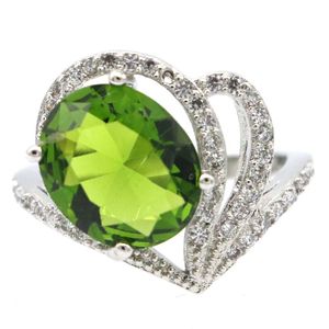 18x16mm SheCrown Luxury 3.7g Created Green Peridot White CZ For Ladies Daily Wear Silver Rings Wholesale Drop Shipping