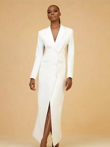 2022 Eleganckie Długie Białe Garnitury Suknie Wieczorowe Dla Kobiet Front Split Długie Rękawy Głębokie V Neck Formalne Suknie Party Mother Prom Dress Specjalne Obsycha