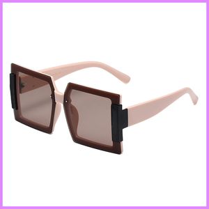 2021 neue Herrenmode Sonnenbrille Designer Frauen Sonnenbrille Outdoor Drive Strand Brillen Business Casual Straße mit Box Square D218252F
