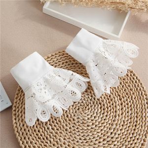 Five Fingers Gloves Women Hollow Detachable Sleeve Fake Cuffs Ladies Shirt Multi Layer Ruffles Solid Color White False Wristband