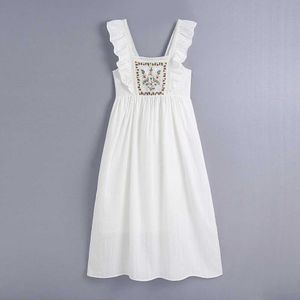 夏の女性のドレスファッション花刺繍フリルスリーブモダンな女性ホワイトミディサンドレス210602