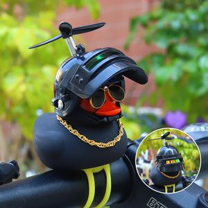 Regalo per auto Casco da vento rotto Piccolo casco da anatra giallo nero Accessori decorativi Decorazione da ciclismo che rompe le onde che spezzano il vento