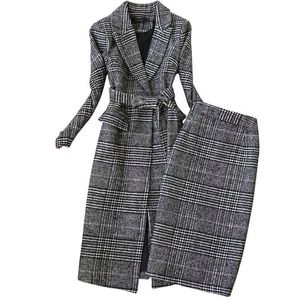 Arbetsklänningar Rutad kostym Kvinnor Höst Vinter Lång Ull Blazer Kjol Set Temperament Tweed Trench Tvådelad Plus Size Outfit F1834