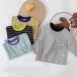 生まれたばかりの赤ちゃん男の子Tシャツ春秋の綿の底打ちシャツ幼児の女の子縞模様の服幼児ファッショントップスTees 210413