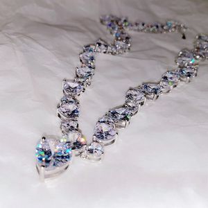 女性の男性宝石の宝石類の宝石類のギフトのための心の模擬ダイヤモンドCZのネックレスホワイトゴールドの充填パーティのウェディングチェーンネックレス