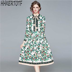 Primavera Dres Bow Collar Luxo Floral Impressão Vintage elegante manga longa casual 210531