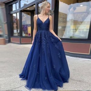 Koronkowa marynarka wojenna Blue Ve Neck Vestidos De Fiesta DE NOCHE Prom Party Suknie Wieczorowe Robe de Soiree Suknia Skumne Długie Soft Tulle Lace-up