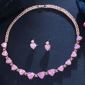 Örhängen Halsband Cwwzircons Fabulous African Cubic Zirconia Luxury Pink Heart Engagement Bröllop Bröllop Brazillian Gold Smycken Set T555