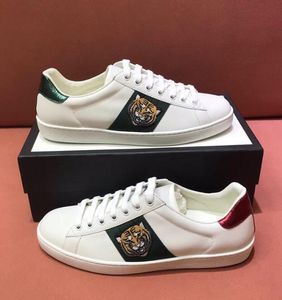 Designer Summer Men Women Casual Shoes Classic White Stripe Shoe Canvas Splicing Sneakers Animal Embroidery Trainers Size 35-46 With Box 25866