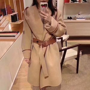 يمزج الصوف النسائي الطويل الخريف 2024 Winter Women Overcoats أزياء السترات الدافئة باركا رسائل غير رسمية طباعة سيدة معطف مرن عالي الجودة ملابس خارجية مع حزام 36