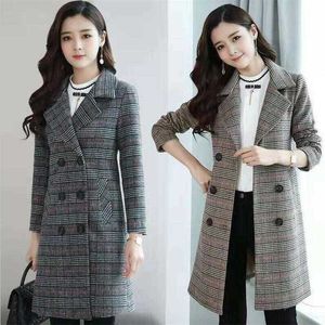 Kvinnorsullblandningar Coat Winter Höst Mode Elegant Plaid Slim Long Tweed Woolen Ytterkläder Kvinna Plus Storlek S-6XL 210930