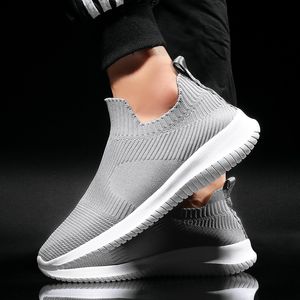 Verão Designer Sneakers Men Sock Shoes Slip-on Leafweight Mens Locais Respirável Mens Sapatos Casuais Treinadores Plus Size 38-46